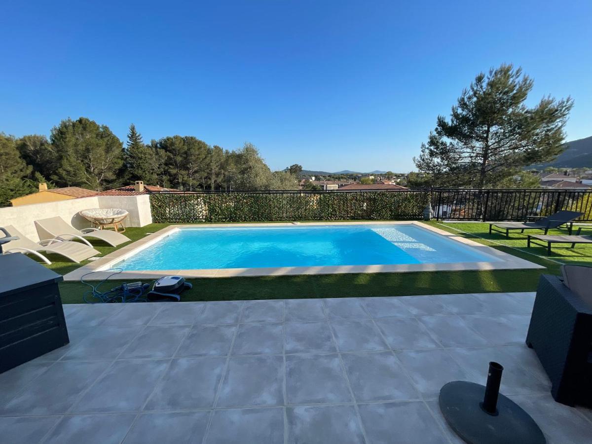 Villa Avec Piscine Cuers Exterior foto